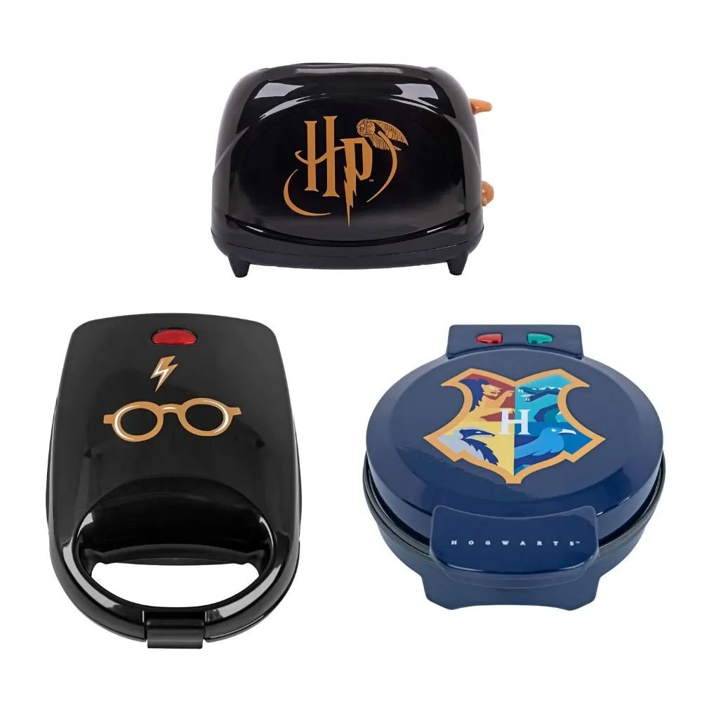 
                      
                        Arwani HARRY POTTER Breakfast Super Combo - Toaster, Hogwarts Waffle & Sandwich Maker 
                      
                    