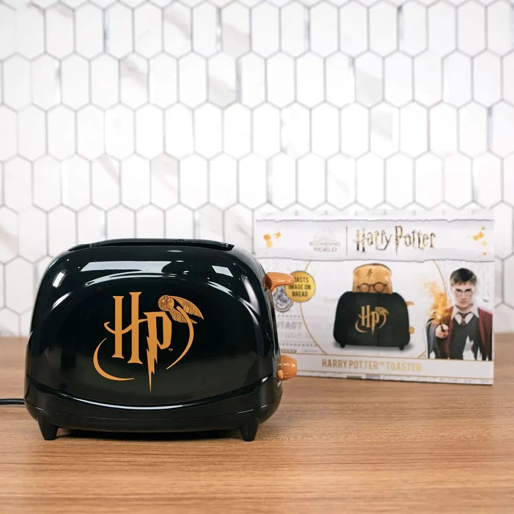 HARRY POTTER Breakfast Combo - Toaster & Hogwarts Waffle Maker – Arwani